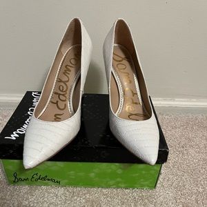 Sam Edelman pointed toe heel